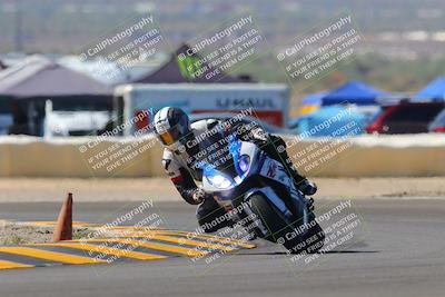 media/Oct-09-2022-SoCal Trackdays (Sun) [[95640aeeb6]]/Turn 2 (1110am)/